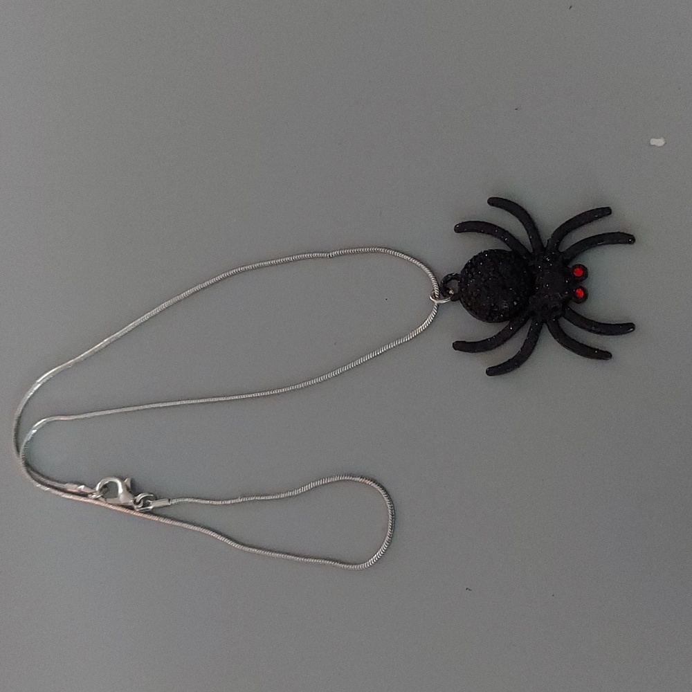 Black Sparkle Spider Necklace